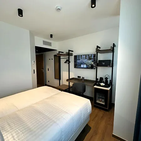 Hotell Kyriad Prestige - Les Terrasses