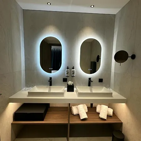 Hotell Kyriad Prestige - Les Terrasses