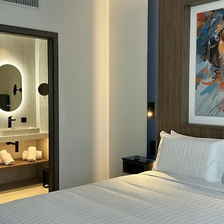 Kyriad Prestige - Les Terrasses Hotell 4*