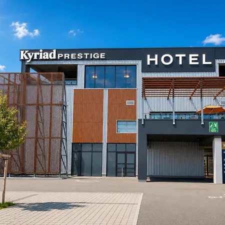 Hotell Kyriad Prestige - Les Terrasses